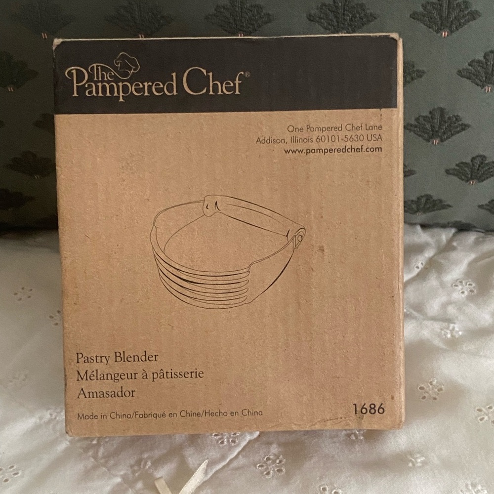 The Pampered Chef Pastry Blender.